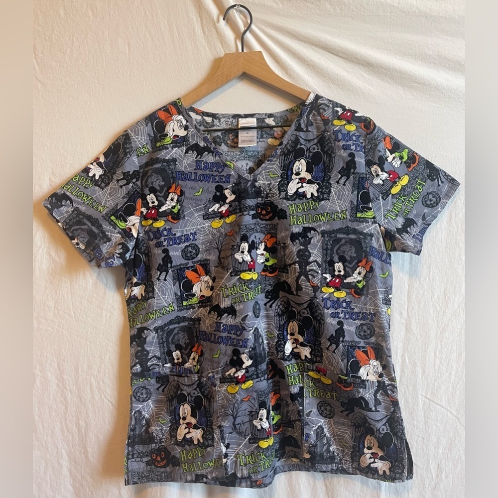 Disney Mickey & Minnie Gray Haunted Mansion Halloween Scrub Top Women's Medium